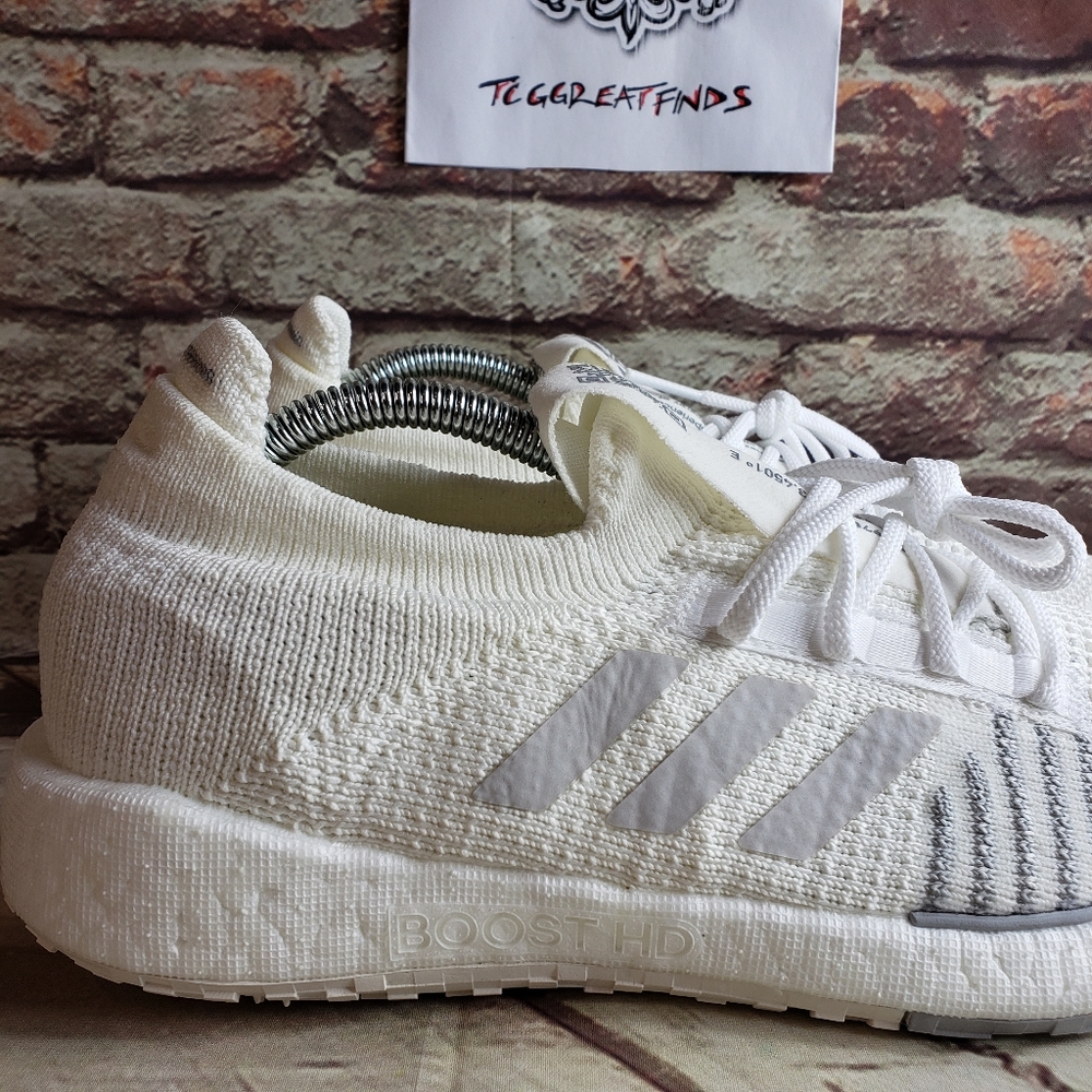 Adidas PulseBoostHD Running Shoes 🆕️🔥🔥 - Picture 7 of 8